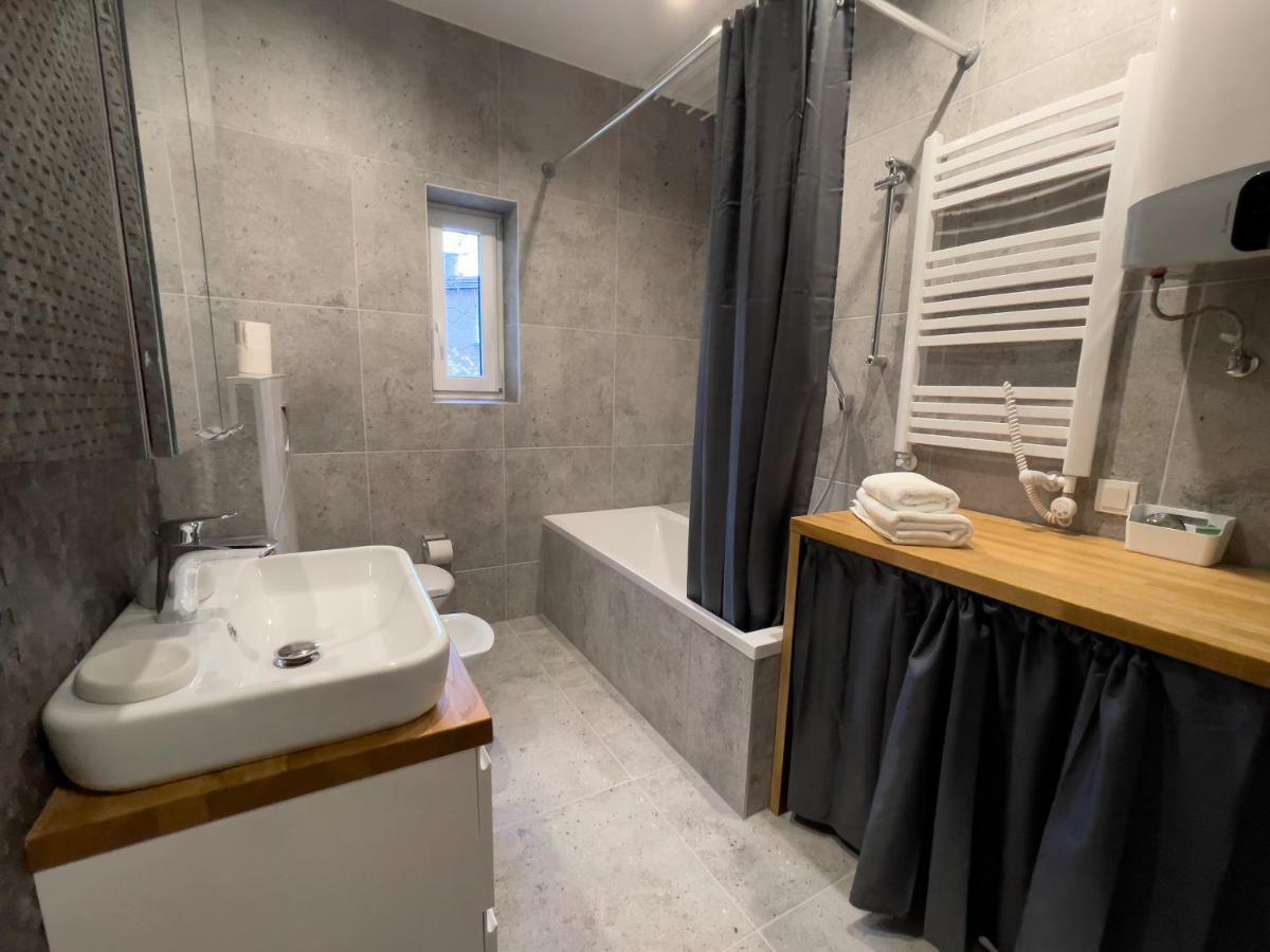 Urban Apartments Premium No 3, Free Private Parking, Self Check-In Chorzów Εξωτερικό φωτογραφία