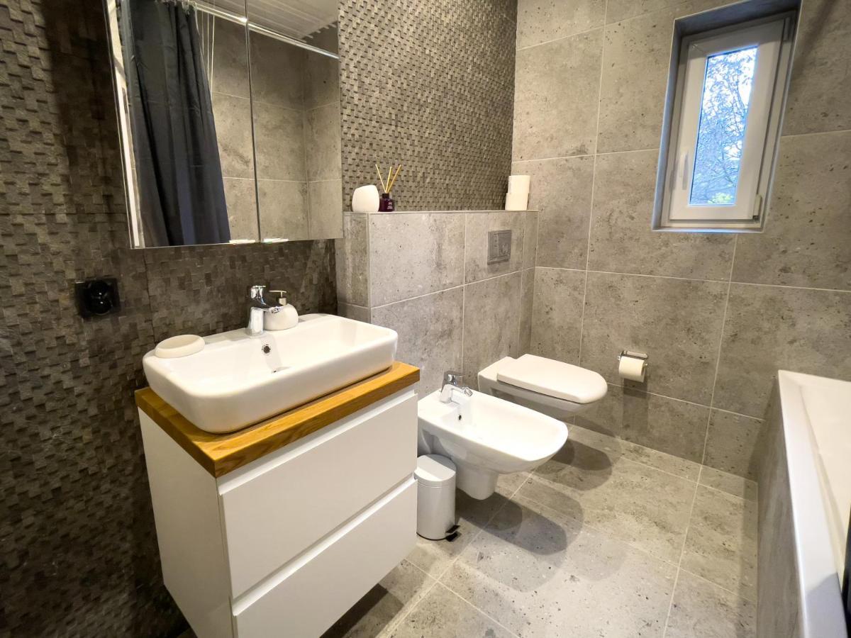 Urban Apartments Premium No 3, Free Private Parking, Self Check-In Chorzów Εξωτερικό φωτογραφία