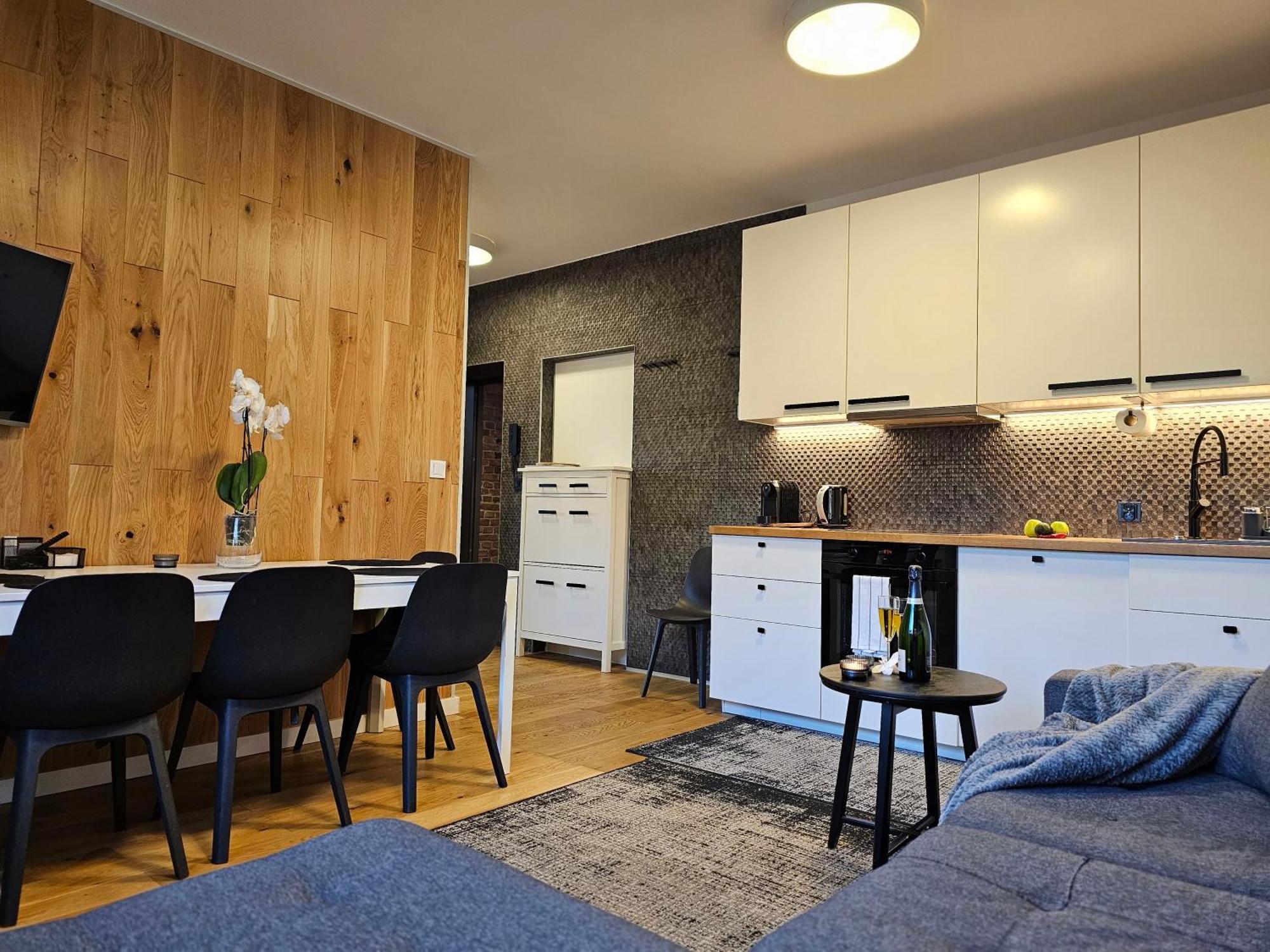 Urban Apartments Premium No 3, Free Private Parking, Self Check-In Chorzów Εξωτερικό φωτογραφία